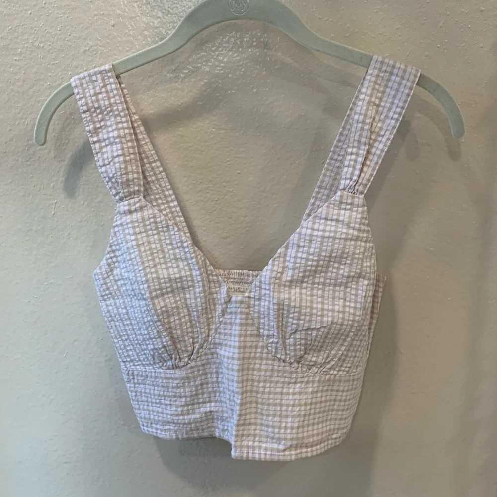 CLEANOUT - NWT Abercrombie Top - Picture 2 of 5